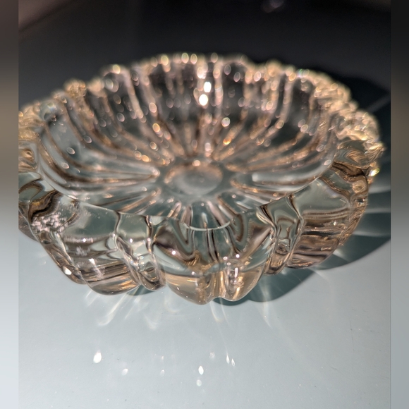 Vintage Midcentury Modern Hazel Atlas Starburst Flower Mold Glass Ashtray 1950s - Picture 3 of 8